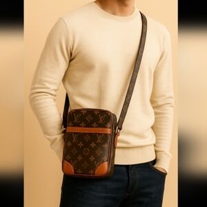 Louis Vuitton Monogram Danube Crossbody Bag - EXCELLENT - Year 2002 ✨